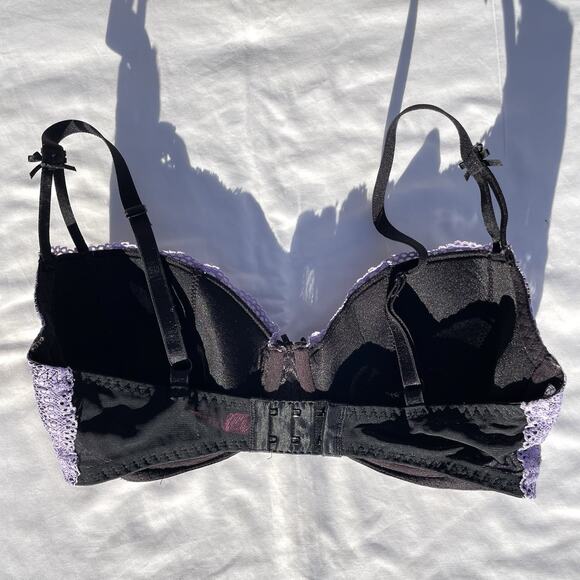 Betsey Johnson Y2K Bra 34D Purple Black Lace Underwire - Picture 2 of 6